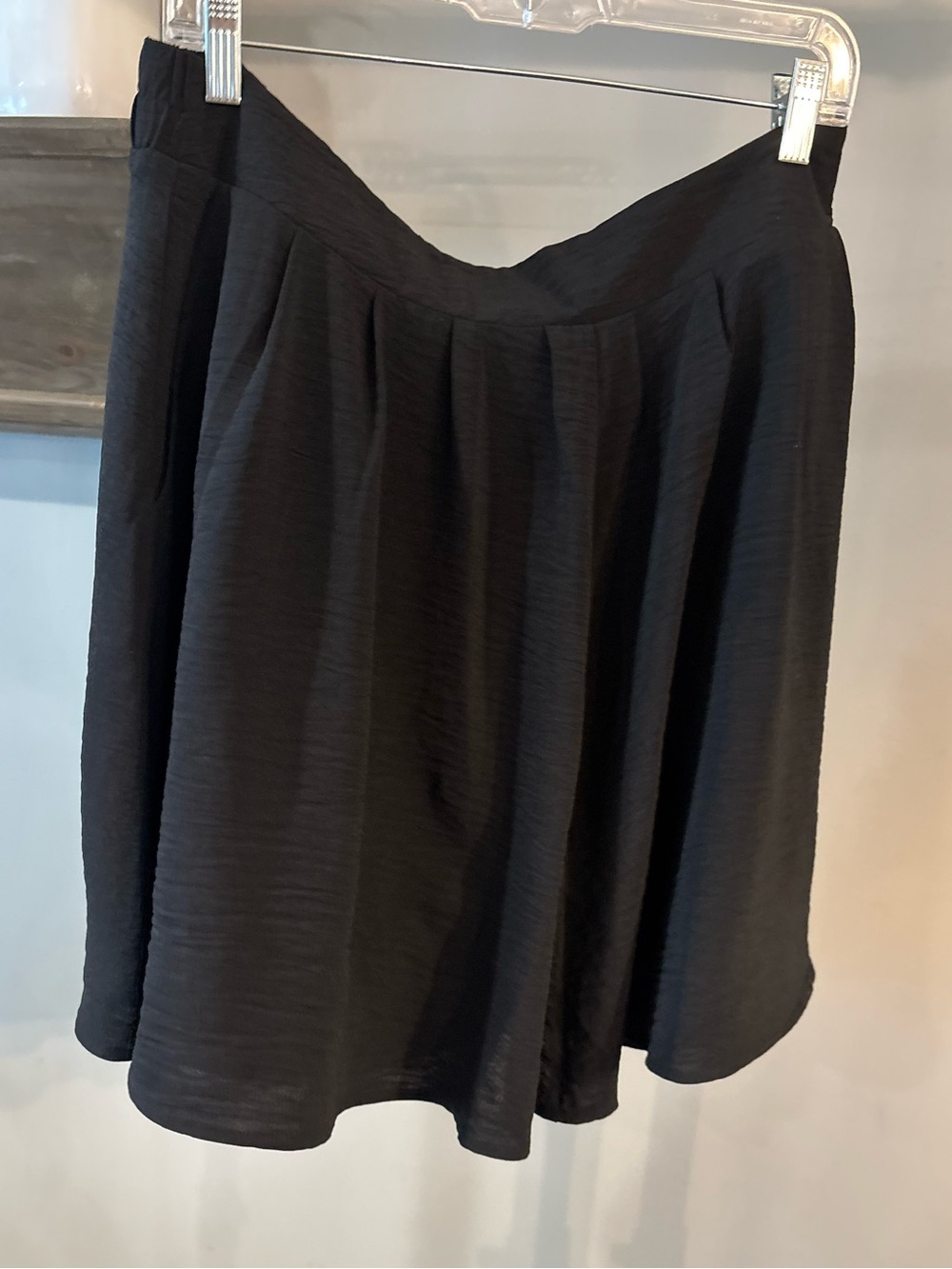 Versona Black Circle Skirt skort with Subtle Texture women’s size large